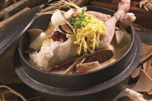 삼복 더위에 먹는 보양식, 삼계탕